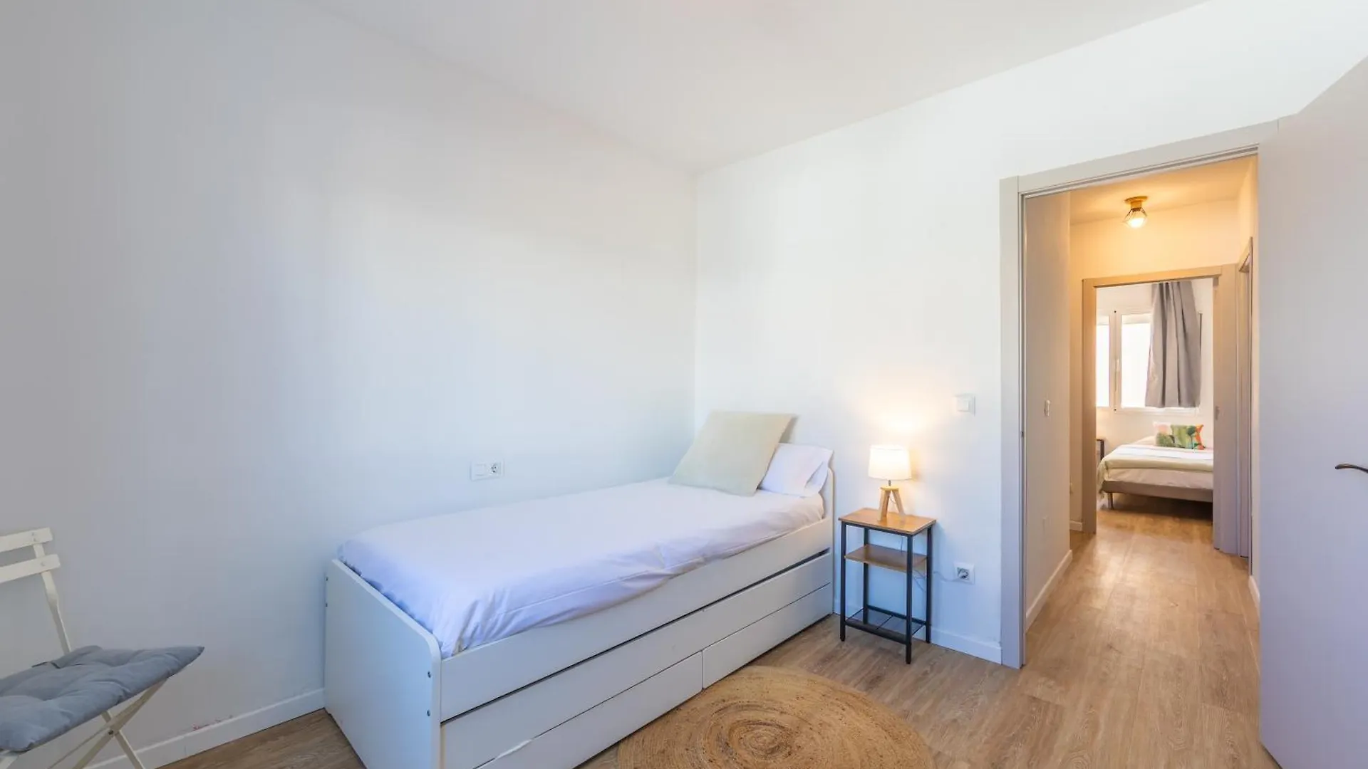 House For 5-6 Guests With Patio 1Min Beach Dog Friendly Wifi 600Mb タリファ